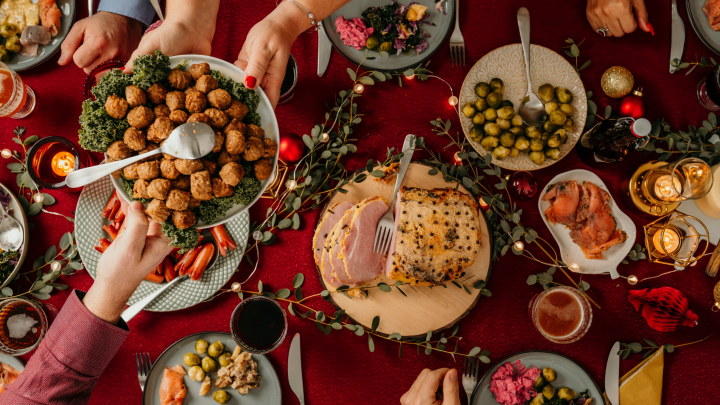 7 ways to deal with diet culture, unsolicited comments & diet talks this Christmas